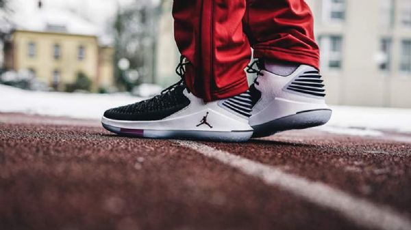 Nike Air Jordan 32 Low Tops Free Throw Line Sko Herre Svarte