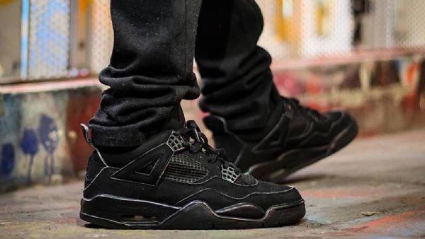 Nike Air Jordan 4 Sko Herre Svarte