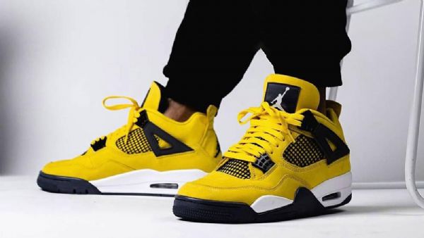 Nike Air Jordan 4ning Sko Dame Gul