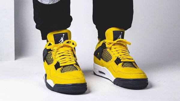 Nike Air Jordan 4ning Sko Dame Gul