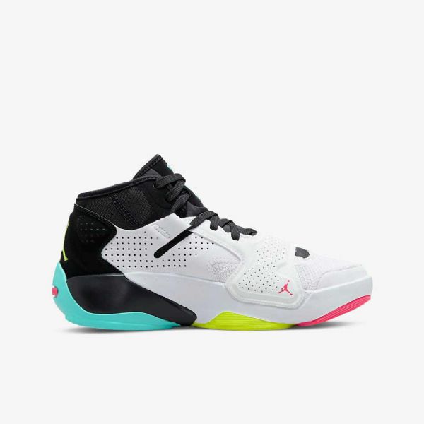 Nike Air Jordan Zion 2 Basketsko Barn Hvite Multicolor