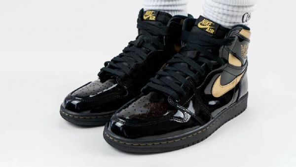 Nike Air Jordan 1 High Tops Og Patent Sko Dame Svarte Gull