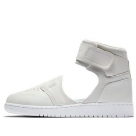 Nike Air Jordan 1 Lover Xx Retro Basketball Shoes Dame Hvite