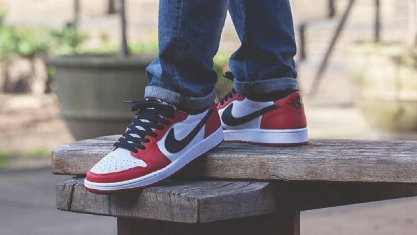 Nike Air Jordan 1 Low Tops Chicago Sko Herre Rød Hvite Svarte