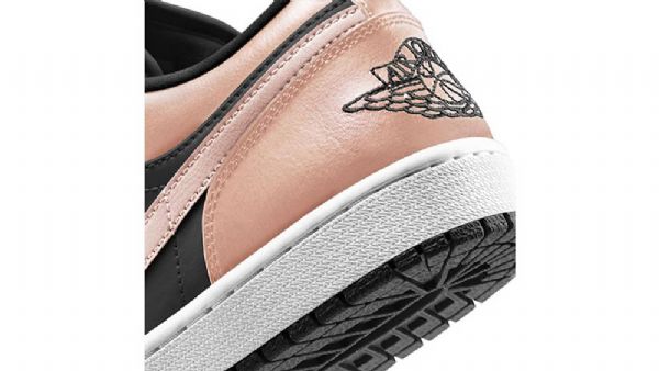 Nike Air Jordan 1 Low Tops Crimson Tint Sko Herre Svarte Korall