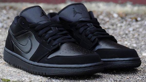 Nike Air Jordan 1 Low Tops Triple Sko Herre Svarte