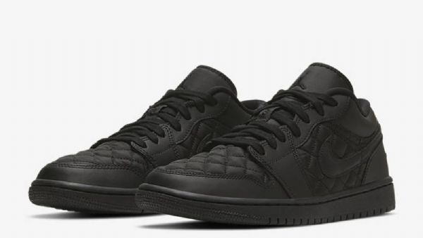 Nike Air Jordan 1 Low Tops Vattert Triple Sko Herre Svarte