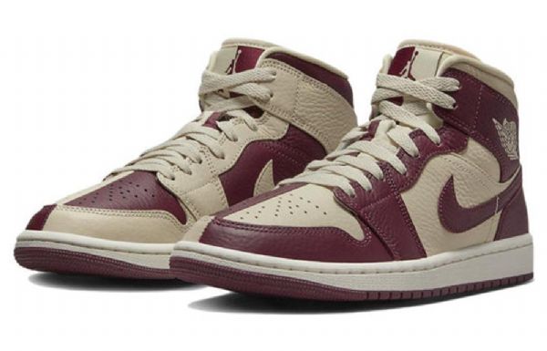 Nike Air Jordan 1 Mid Tops Beach Cherrywood Sko Dame Burgunder Khaki