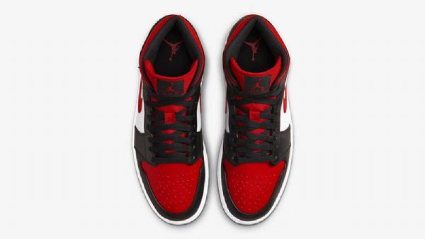 Nike Air Jordan 1 Mid Tops Bred Tå Sko Herre Svarte Hvite Rød