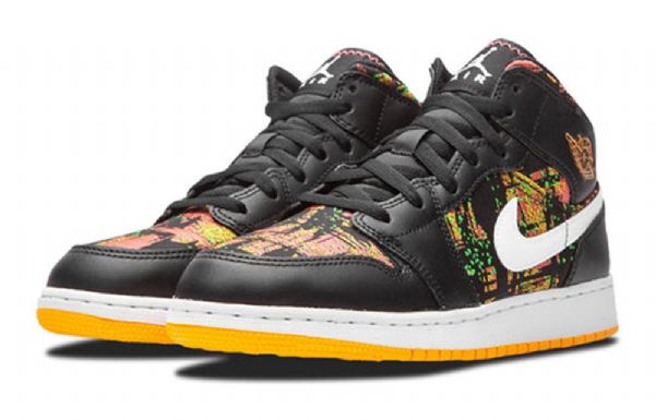 Nike Air Jordan 1 Mid Tops Gs Basketsko Herre Svarte Oransje