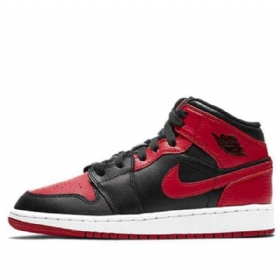 Nike Air Jordan 1 Mid Tops Gs Basketsko Herre Svarte Rød
