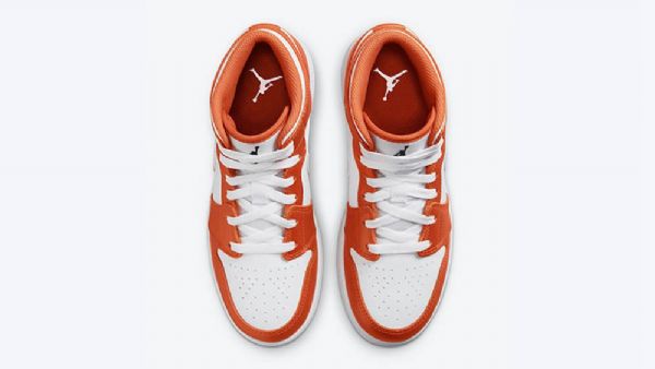 Nike Air Jordan 1 Mid Tops Gs Sko Dame Hvite Oransje