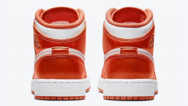 Nike Air Jordan 1 Mid Tops Gs Sko Dame Hvite Oransje