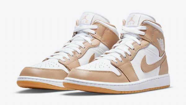 Nike Air Jordan 1 Mid Tops Hemp Sko Dame Brune Hvite