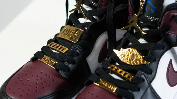 Nike Air Jordan 1 Mid Tops Maroon Sko Dame Burgunder Svarte