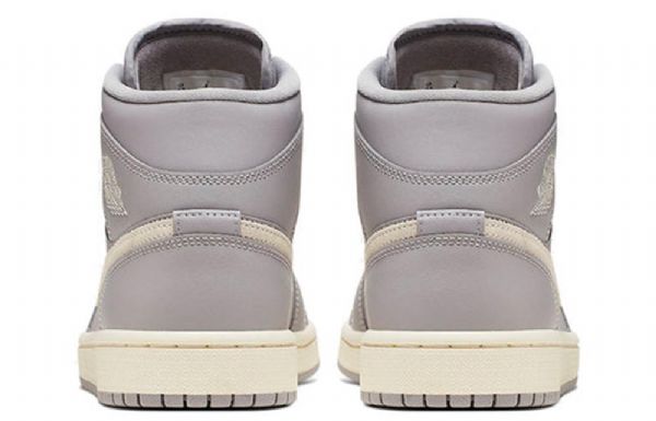 Nike Air Jordan 1 Mid Tops Retro Basketball Shoes Dame Grå Lyse