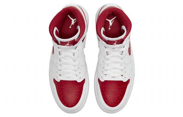 Nike Air Jordan 1 Mid Tops Retro Basketball Shoes Dame Hvite