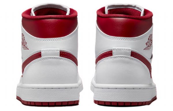 Nike Air Jordan 1 Mid Tops Retro Basketball Shoes Dame Hvite