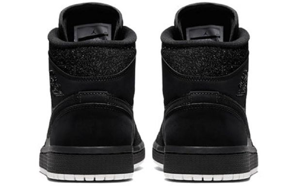 Nike Air Jordan 1 Mid Tops Retro Basketball Shoes Dame Svarte