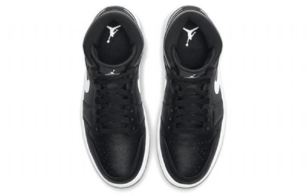 Nike Air Jordan 1 Mid Tops Retro Basketball Shoes Dame Svarte Hvite