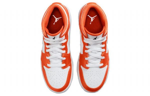 Nike Air Jordan 1 Mid Tops Se Gs Basketsko Herre Oransje