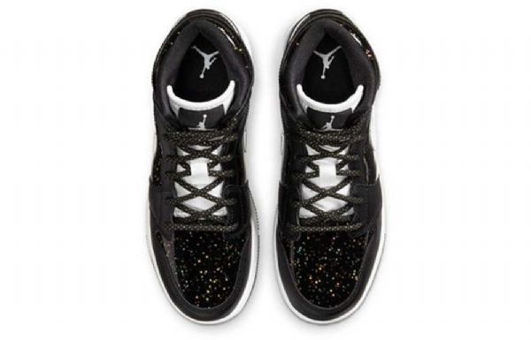 Nike Air Jordan 1 Mid Tops Se Gs Basketsko Herre Svarte