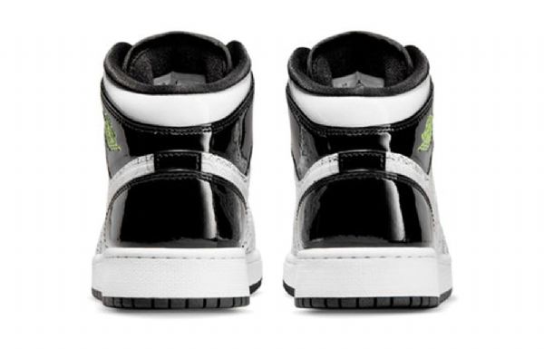 Nike Air Jordan 1 Mid Tops Se Gs Basketsko Herre Svarte Hvite