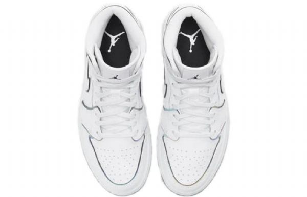 Nike Air Jordan 1 Mid Tops Se Retro Basketball Shoes Dame Hvite
