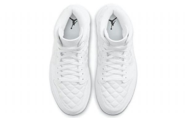 Nike Air Jordan 1 Mid Tops Se Retro Basketball Shoes Dame Hvite
