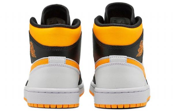 Nike Air Jordan 1 Mid Tops Se Retro Basketball Shoes Dame Hvite Oransje