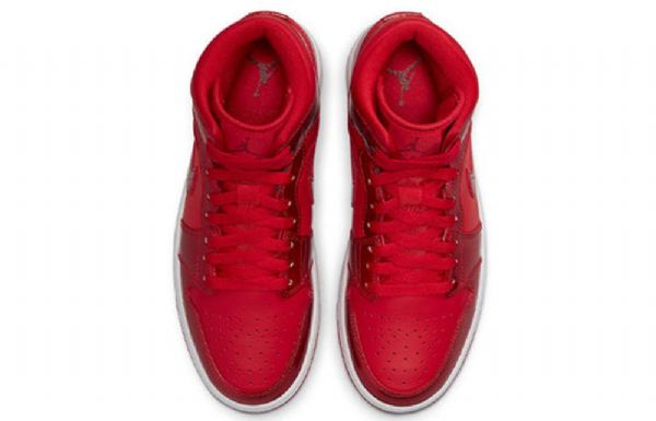 Nike Air Jordan 1 Mid Tops Se Retro Basketball Shoes Dame Rød