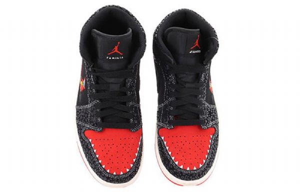 Nike Air Jordan 1 Mid Tops Se Retro Basketball Shoes Herre Svarte
