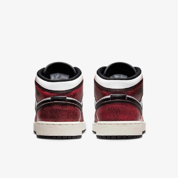 Nike Air Jordan 1 Mid Tops Se Sko Barn Svarte Hvite