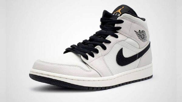 Nike Air Jordan 1 Mid Tops Se Sko Herre Beige Svarte