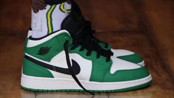 Nike Air Jordan 1 Mid Tops Se Sko Herre Grønn Svarte
