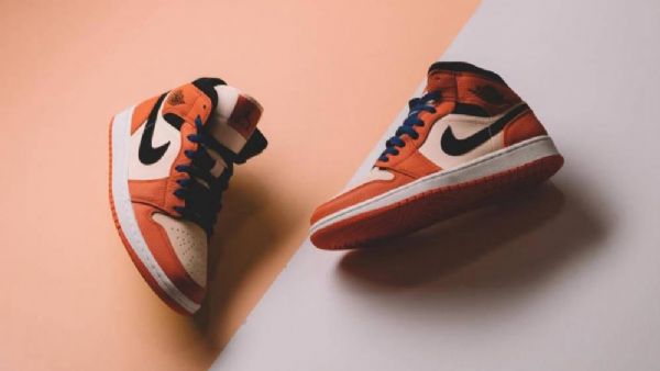 Nike Air Jordan 1 Mid Tops Se Team Sko Herre Oransje