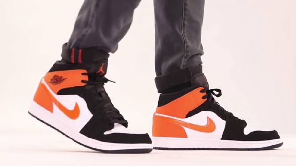 Nike Air Jordan 1 Mid Tops Shatteredboard Sko Herre Oransje Svarte