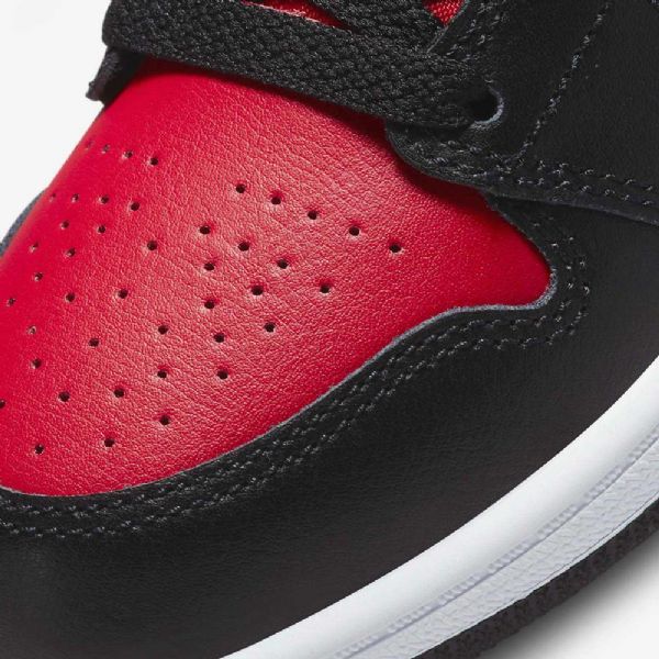 Nike Air Jordan 1 Mid Tops Sko Barn Svarte Hvite Rød