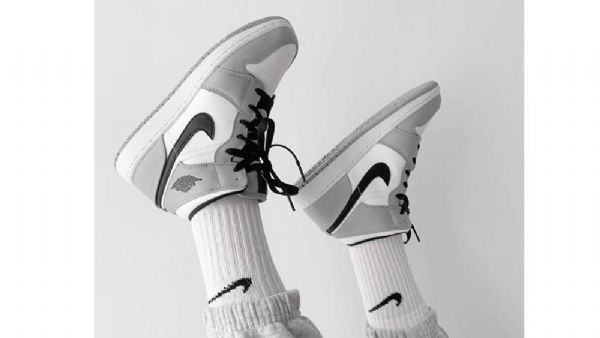 Nike Air Jordan 1 Mid Tops Sko Herre Grå