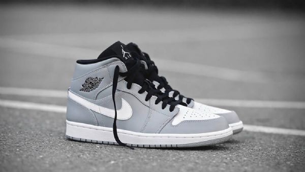Nike Air Jordan 1 Mid Tops Sko Herre Grå