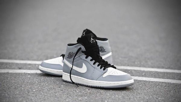 Nike Air Jordan 1 Mid Tops Sko Herre Grå
