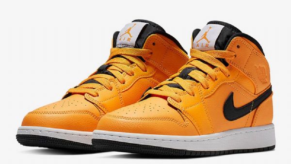 Nike Air Jordan 1 Mid Tops Sko Herre Gull Svarte