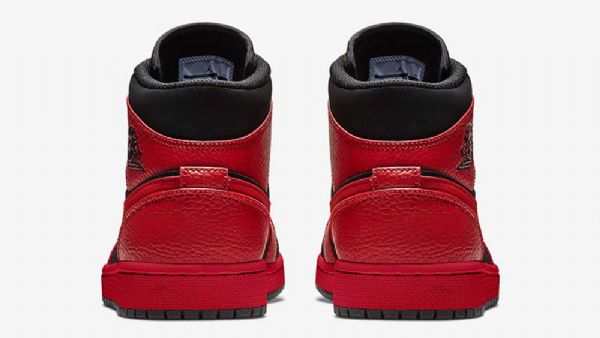 Nike Air Jordan 1 Mid Tops Sko Herre Svarte Rød