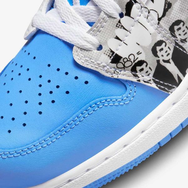 Nike Air Jordan 1 Mid Tops Sneaker School Sko Barn Hvite Blå