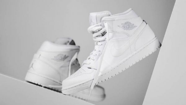 Nike Air Jordan 1 Mid Tops Triple Sko Herre Hvite