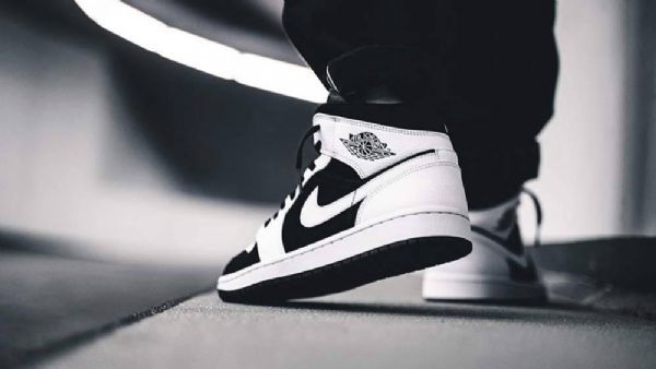Nike Air Jordan 1 Mid Tops Tuxedo Sko Herre Hvite