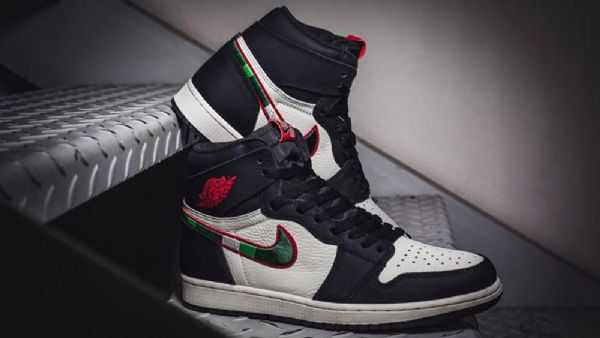Nike Air Jordan 1 Retro High Tops Og A Star Is Born Sko Herre Svarte Hvite