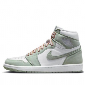 Nike Air Jordan 1 Retro High Tops Og Basketball Shoes Dame Mint Hvite