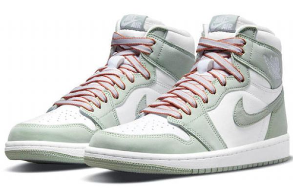 Nike Air Jordan 1 Retro High Tops Og Basketball Shoes Dame Mint Hvite