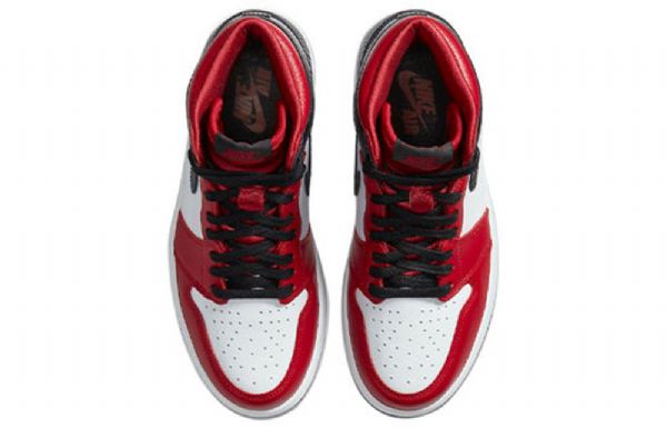 Nike Air Jordan 1 Retro High Tops Og Basketball Shoes Dame Rød